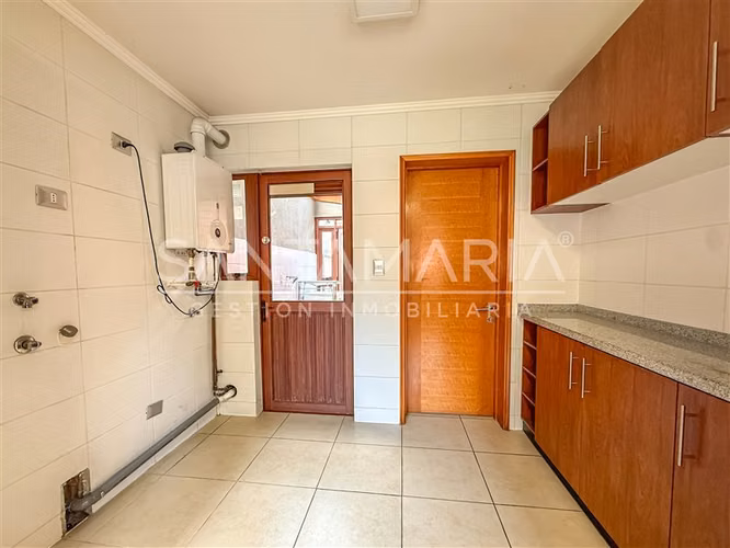 Casa en venta de 4 dorm en Las Monjas Lomas de San Sebastian