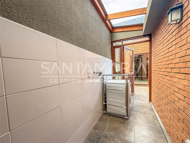 Casa en venta de 4 dorm en Las Monjas Lomas de San Sebastian