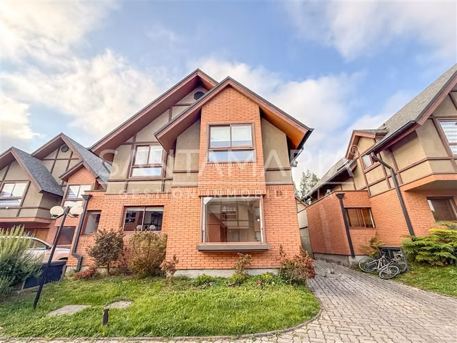 Casa en venta de 4 dorm en Las Monjas Lomas de San Sebastian