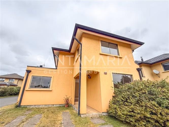 Casa en venta de 3 dorm. en San Pedro del Valle