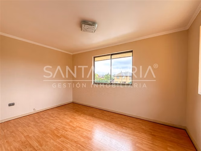 Casa en venta de 3 dorm. en San Pedro del Valle