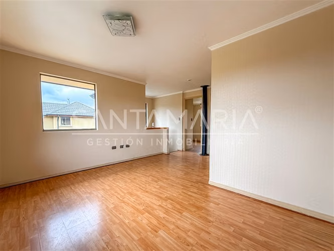 Casa en venta de 3 dorm. en San Pedro del Valle