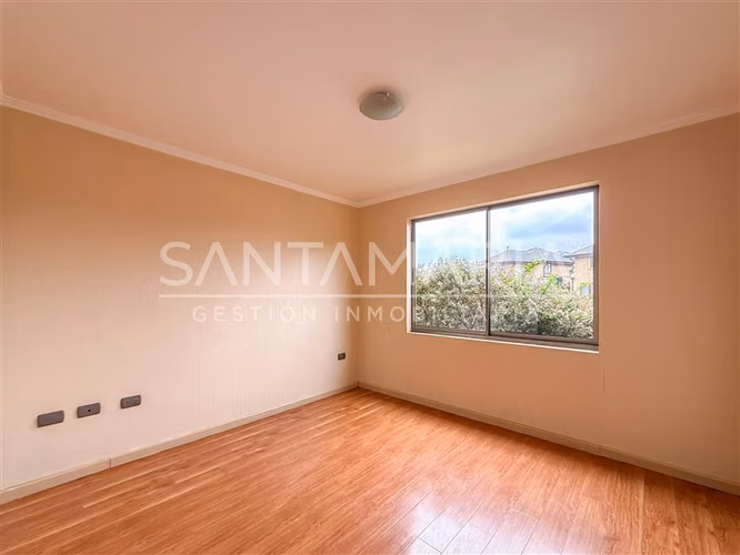 Casa en venta de 3 dorm. en San Pedro del Valle