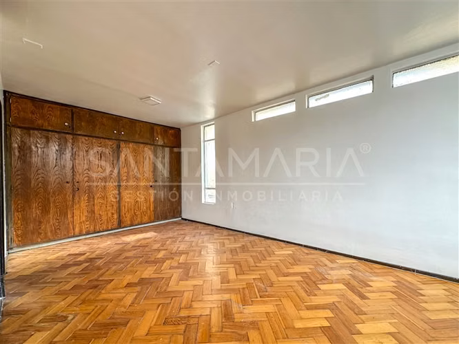 Amplia oficina en arriendo en Ohiggins, Concepción