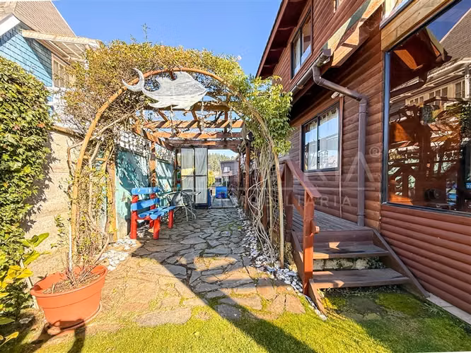Hermosa casa en venta 3 Dormitorios en Pingueral, Tomé