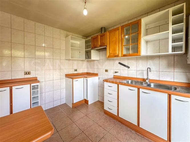 Casa en Venta de 3 Dorm en Calle Cochrane, Chiguayante