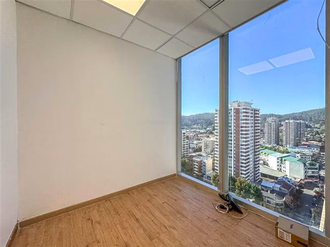 ARRIENDO Oficina ubicada en Barros Arana, Concepción Centro