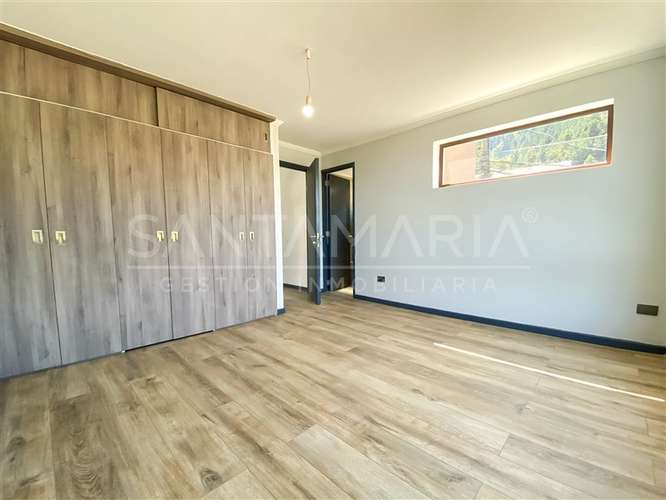 Casa en venta de 3 dorm. en calle Las Lilas, Chiguayante