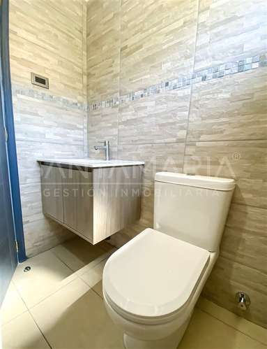 Casa en venta de 3 dorm. en calle Las Lilas, Chiguayante