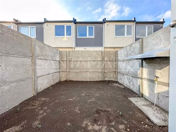 Casa en venta de 2 dorm. en San Pedro de la Paz