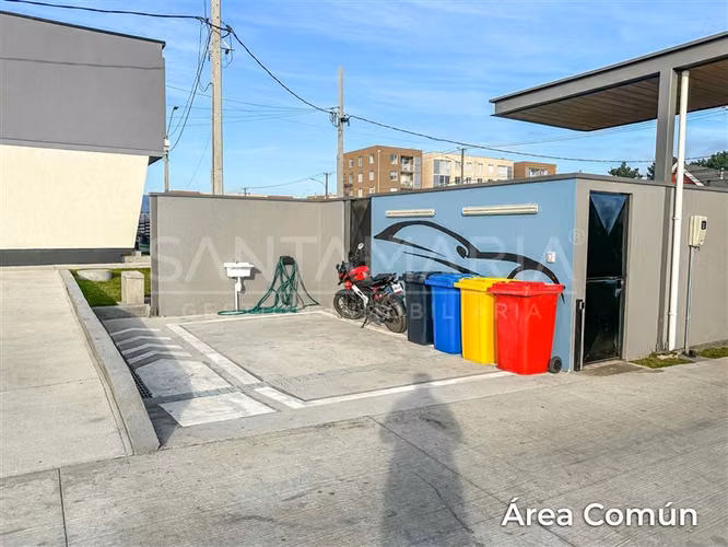 Casa en venta de 2 dorm. en San Pedro de la Paz