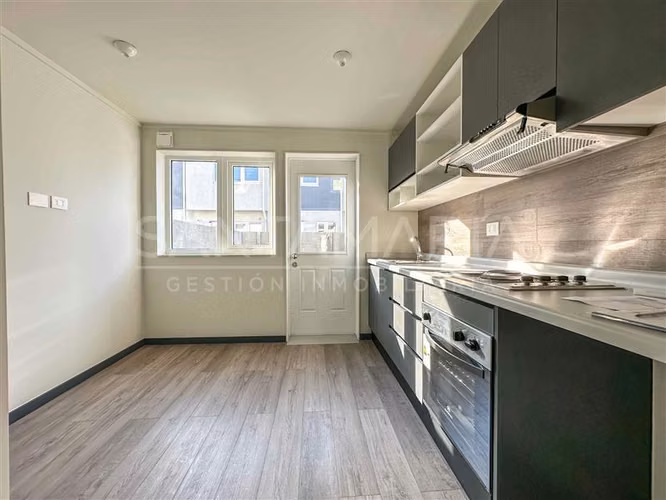 Casa en venta de 2 dorm. en San Pedro de la Paz