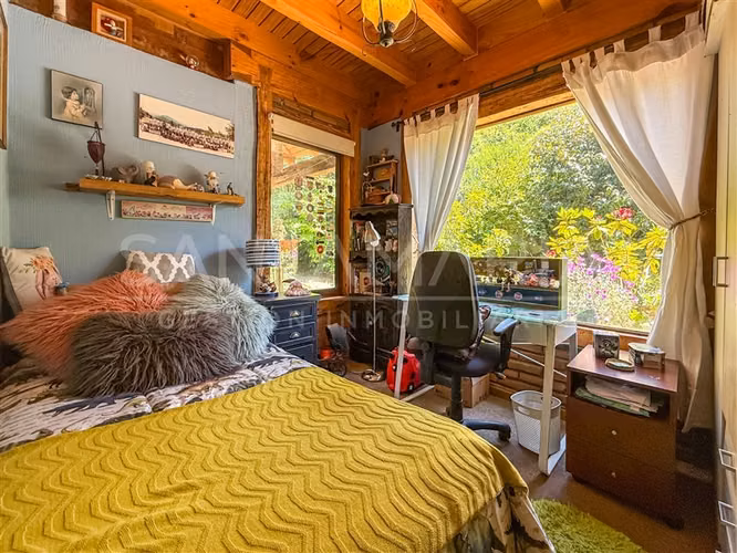 Casa en venta de 6 dorm. Camino a Santa Juana