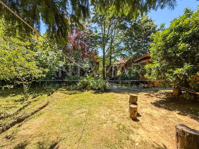 Casa en venta de 6 dorm. Camino a Santa Juana