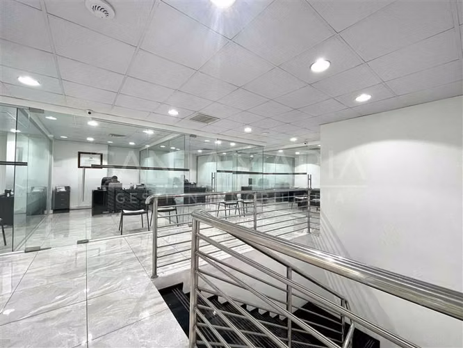 ARRIENDO Oficina ubicada en Arturo Prat, Concepción