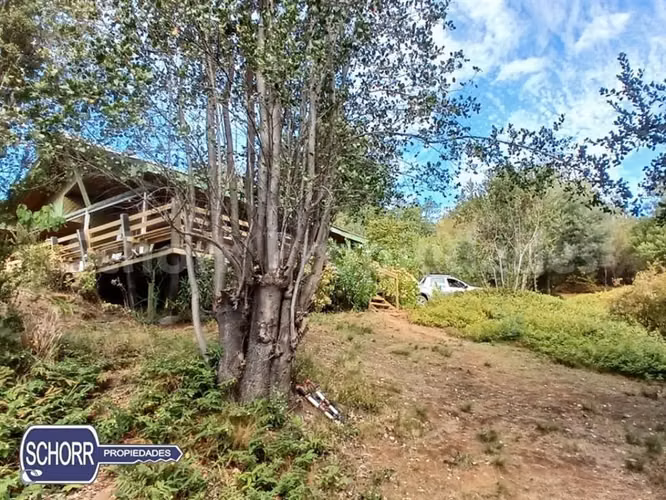 cabaña en lago Colbun con playa privada
