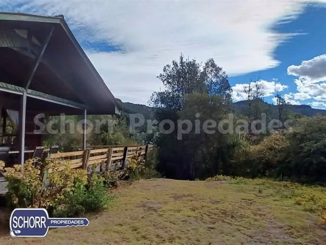 Parcela con casa y playa en venta lago Colbun