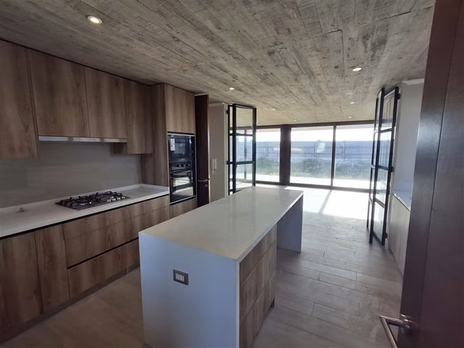 Casa en condominio venta de 3 dorm. en Talca