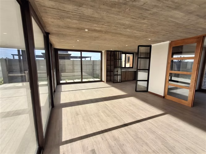 Casa en condominio venta de 3 dorm. en Talca