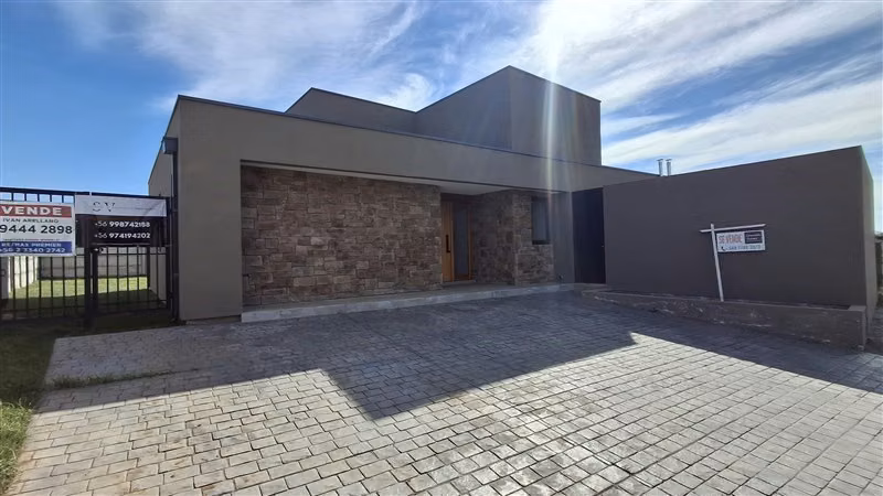 Casa en condominio venta de 3 dorm. en Talca