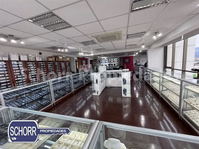 Oficinas de 140 m2 planta libre en arriendo en Talca