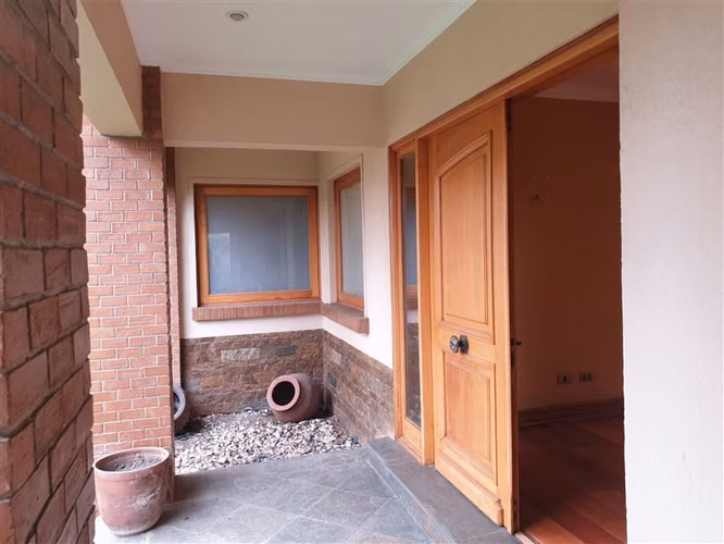 Casa en Condominio venta de 6 dorm. en Talca