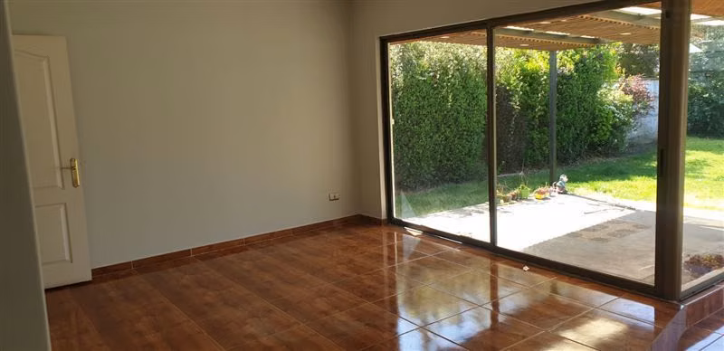 Casa en venta las rastras de 4 dorm. en Talca
