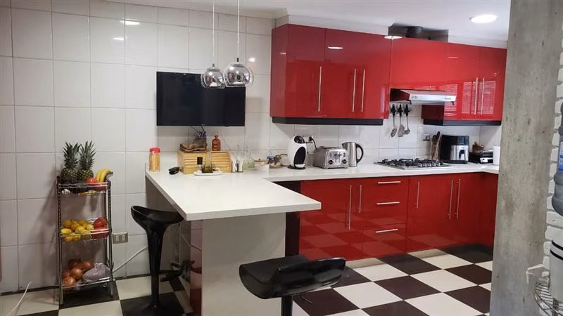 Casa en venta de 5 dorm. en Talca