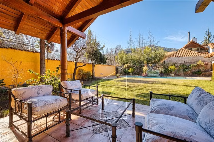 Local Comercial en arriendo en Lo Barnechea