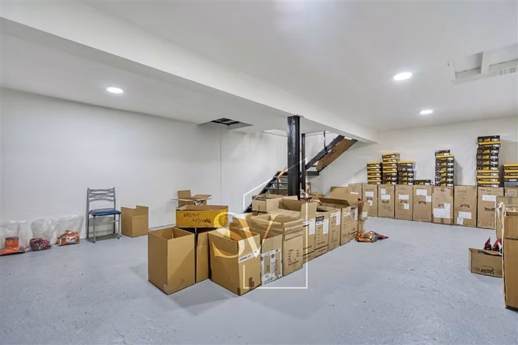 Local comercial, excelente ubicación, planta libre - Imagen 17
