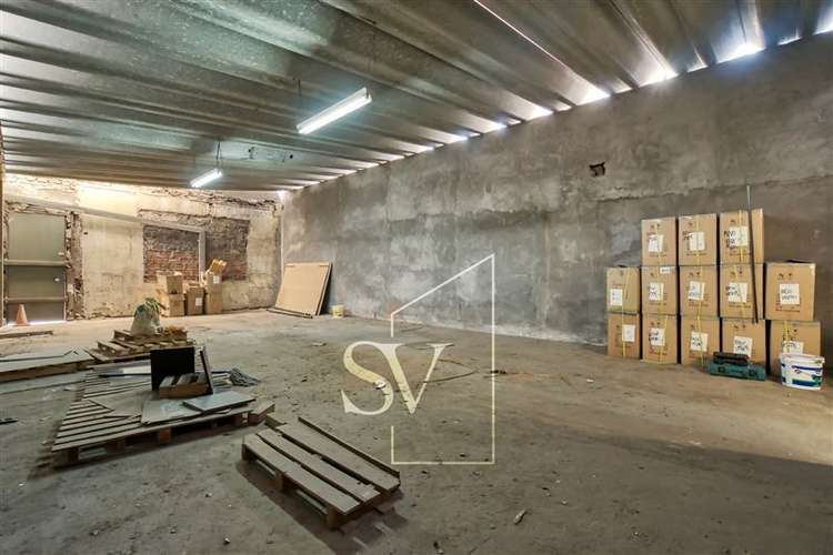 Local comercial, excelente ubicación, planta libre