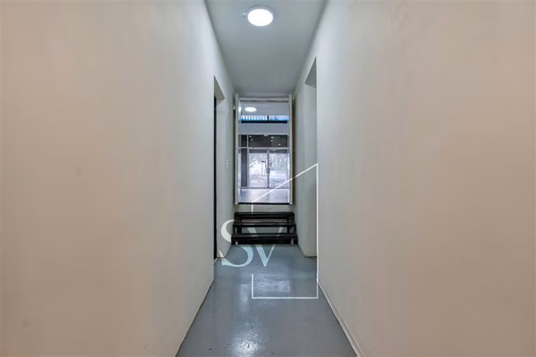 Local comercial, excelente ubicación, planta libre - Imagen 18
