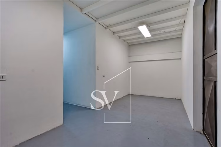 Local comercial, excelente ubicación, planta libre - Imagen 10