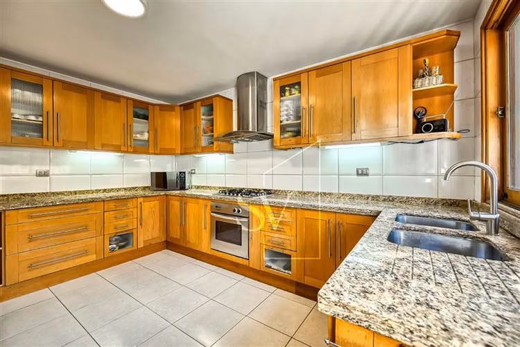 Espectacular casa, en sector consolidado de Los Dominicos