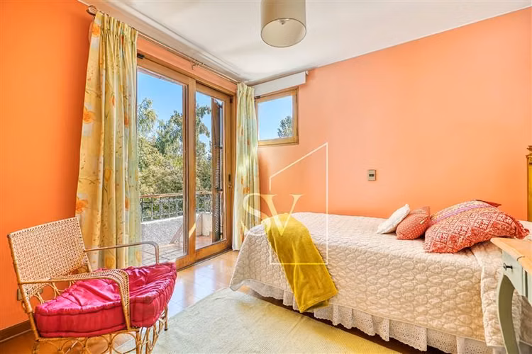 Espectacular casa, en sector consolidado de Los Dominicos