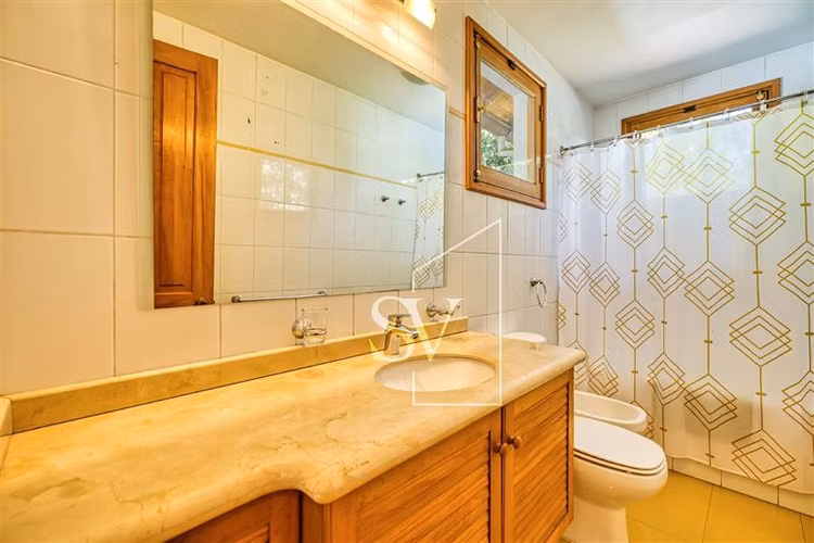 Espectacular casa, en sector consolidado de Los Dominicos