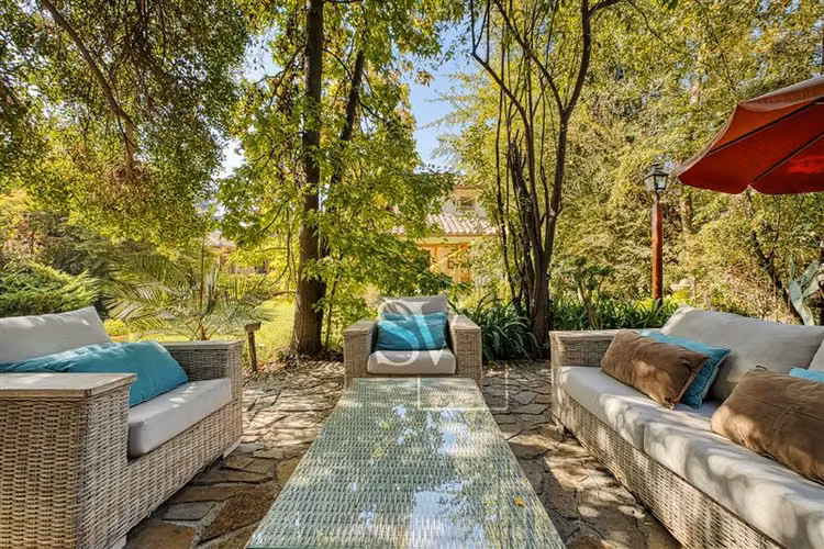Espectacular casa, en sector consolidado de Los Dominicos