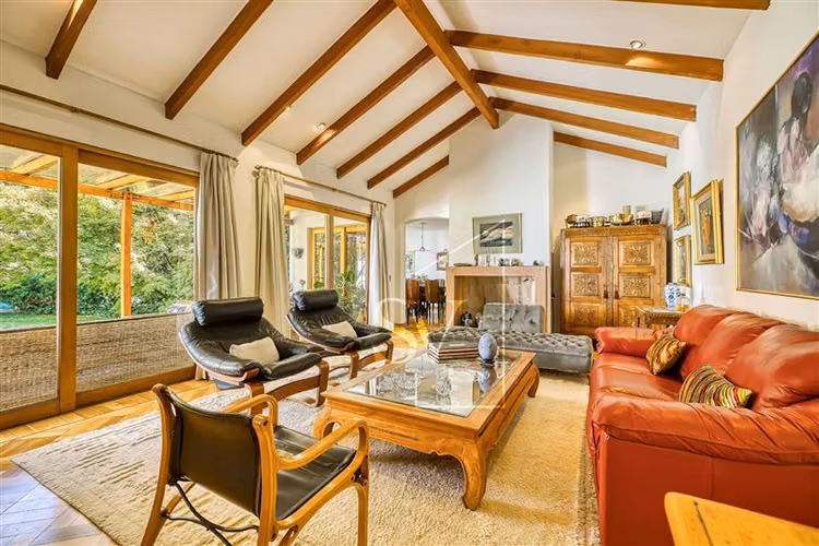 Espectacular casa, en sector consolidado de Los Dominicos