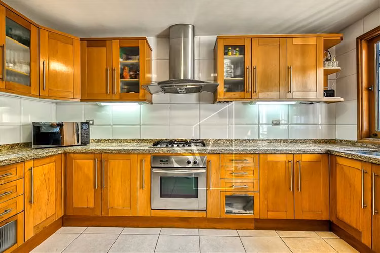 Espectacular casa, en sector consolidado de Los Dominicos
