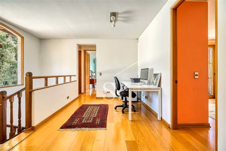 Espectacular casa, en sector consolidado de Los Dominicos