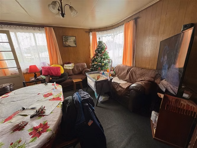 Terreno en venta con 2 casas en Punta Arenas