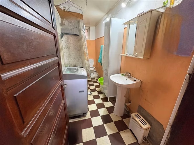 Terreno en venta con 2 casas en Punta Arenas