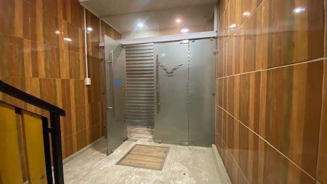 Espasioso Local Comercial en 2do piso en arriendo en Natales