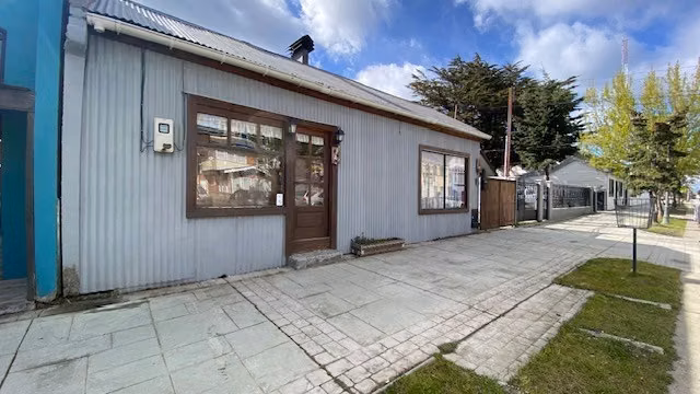 Amplia casa en venta de 600 m2, 4 dorm.y 2 baños en Natales