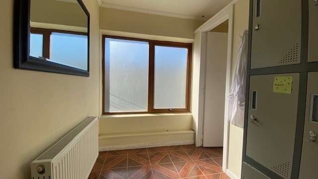 Espaciosa oficina central en 2do piso en arriendo en Natales