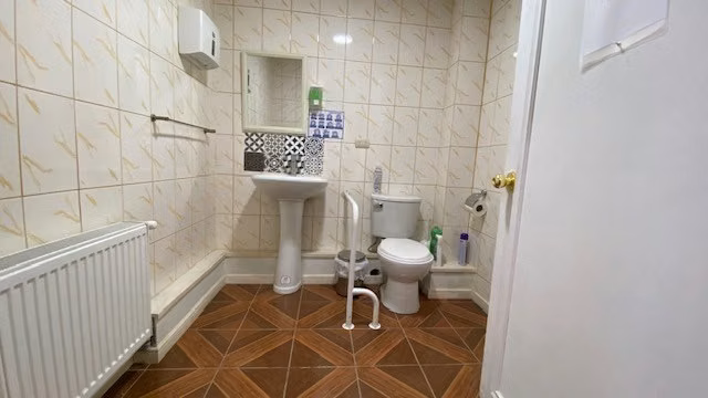 Espaciosa oficina central en 2do piso en arriendo en Natales