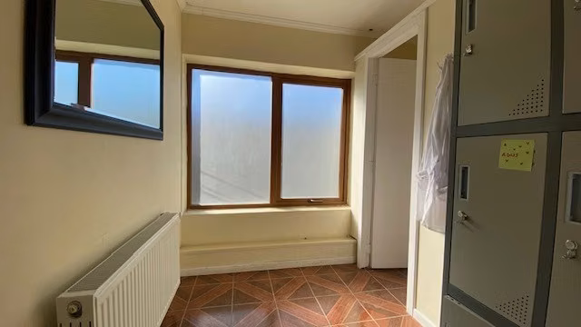 Espaciosa oficina central en 2do piso en arriendo en Natales