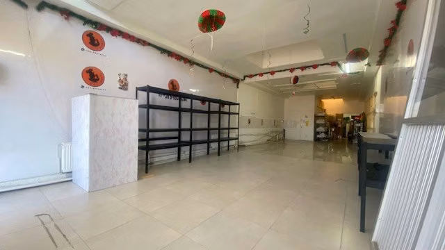 Amplio local comecial y bodega en arriendo en Natales