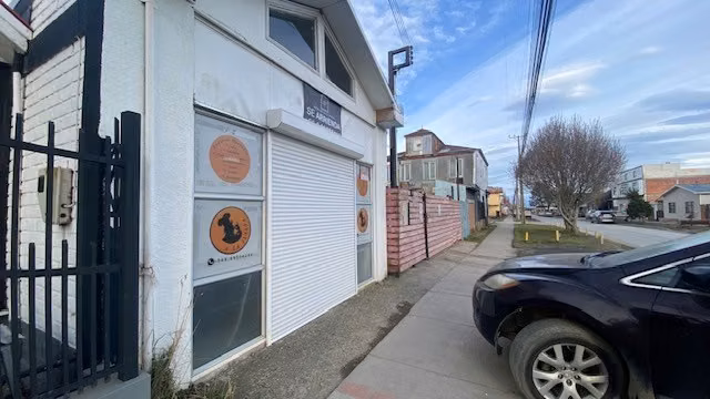 Amplia Bodega central en arriendo en Natales