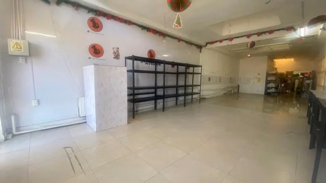 Amplia Bodega central en arriendo en Natales
